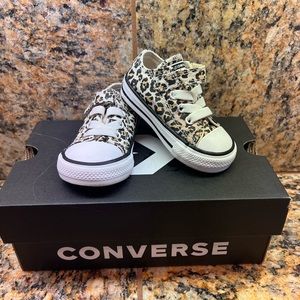Toddler leopard converse
